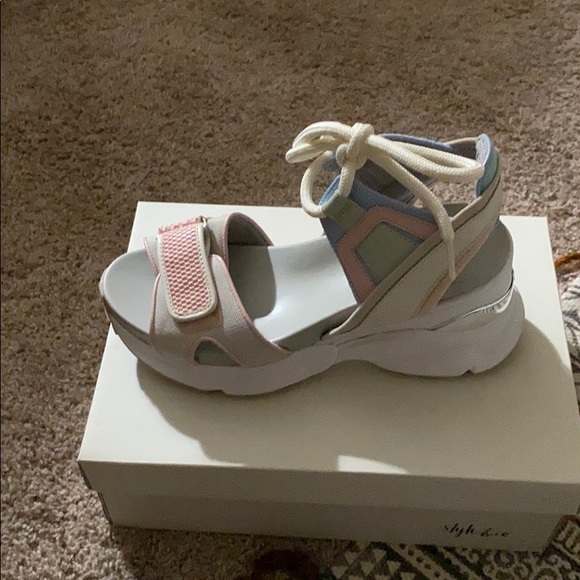 Michael Kors platform wedge heels - Picture 2 of 5